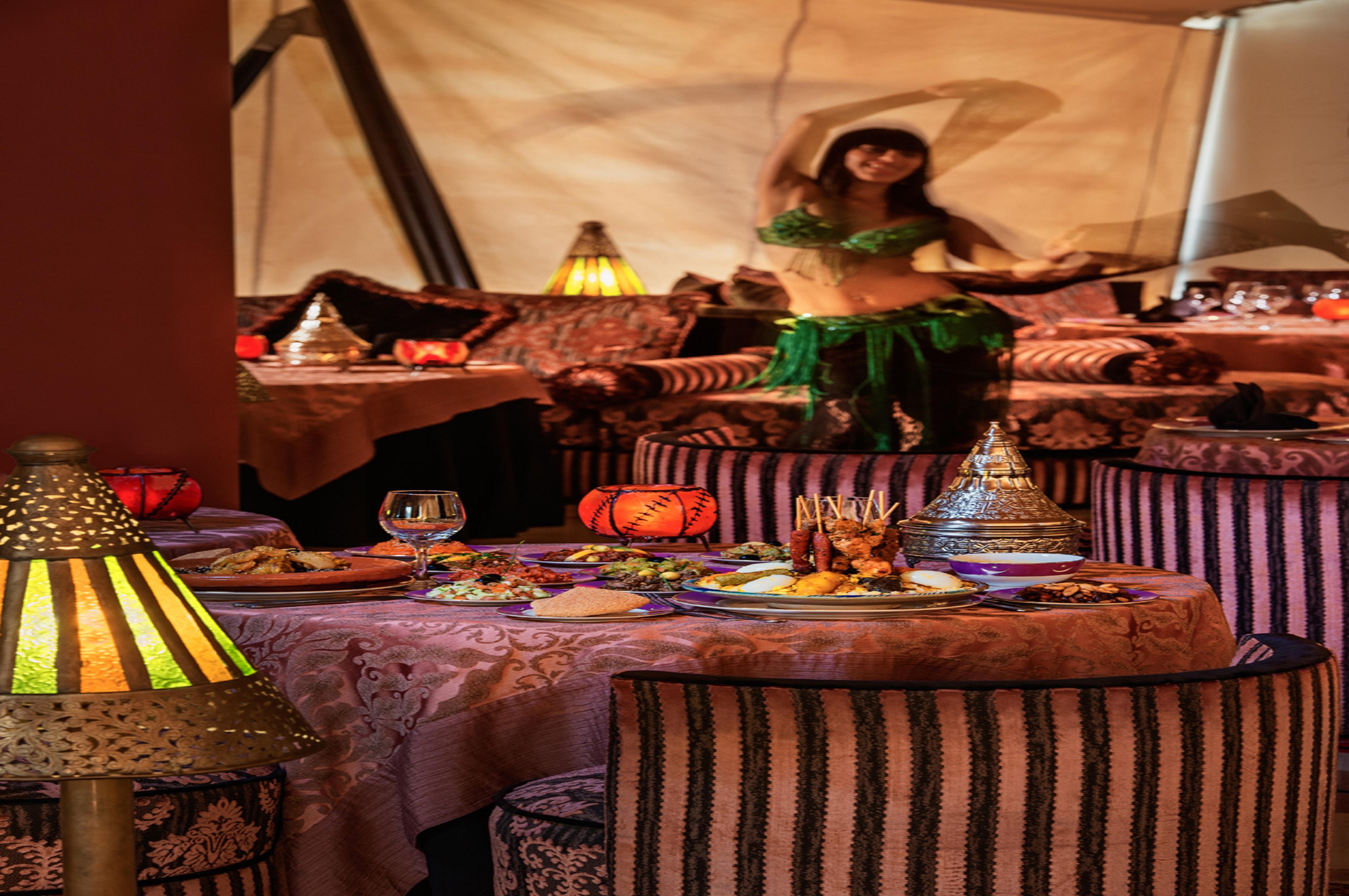 Moevenpick Hotel & Casino Malabata Tanger Εξωτερικό φωτογραφία A belly dancer in a restaurant in Cairo