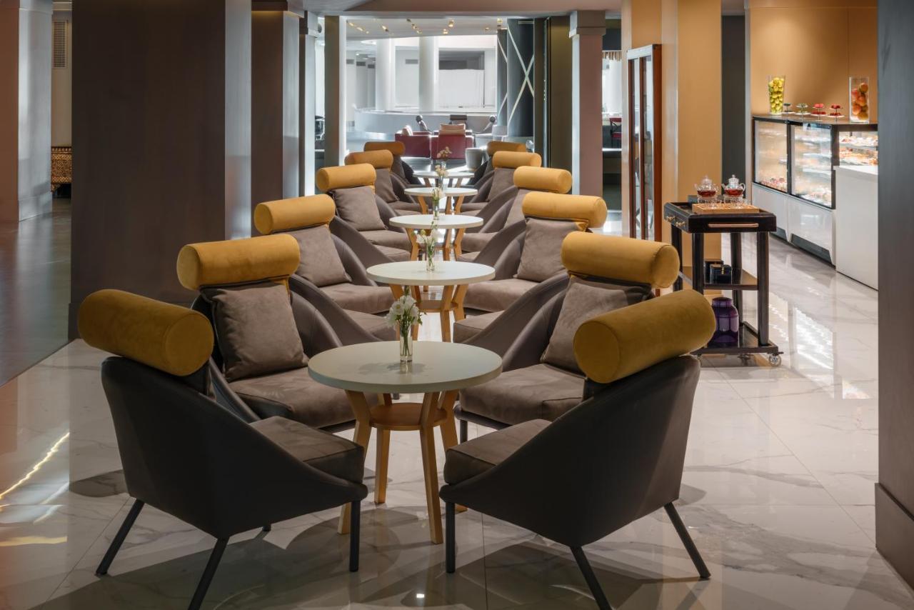 Moevenpick Hotel & Casino Malabata Tanger Εξωτερικό φωτογραφία The lounge at the airport
